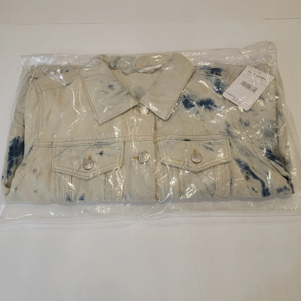 Free People Rumors Acid Wash Tie Dye Denim Trucker Jacket Size Small NWT!